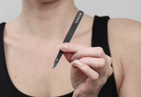 Close-up of an eye with short eyelashes